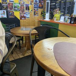 Pete’s Jamaican Restaurant - Seating area