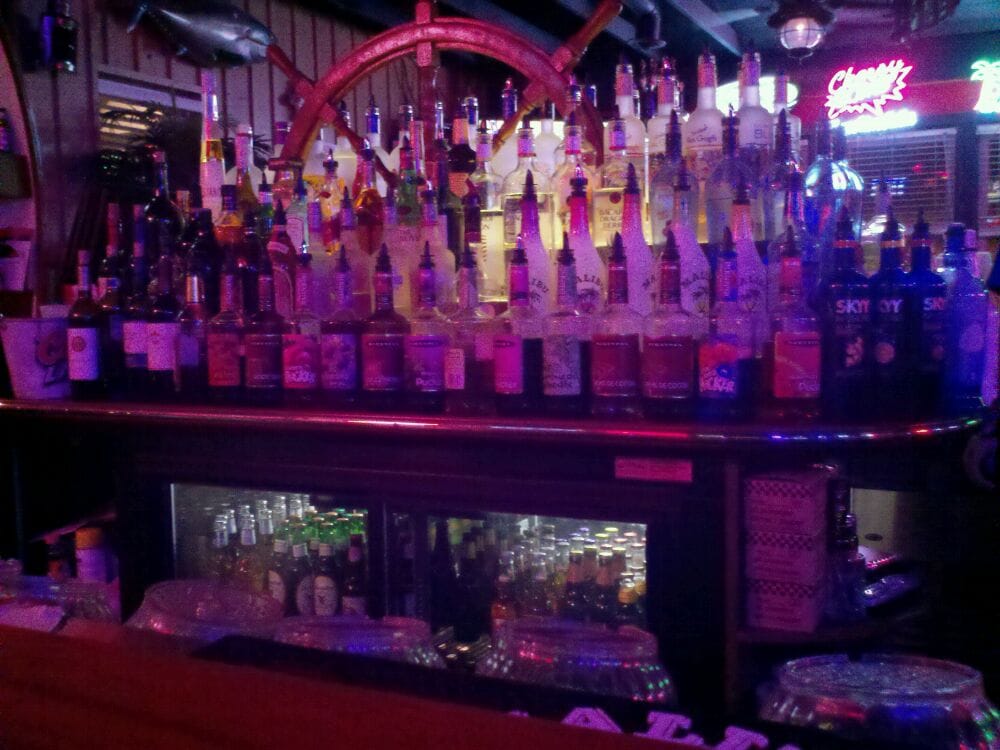 THE UTTER BAR Updated September 2024 818 Bowleys Quarters Rd