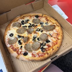 Small Pizza with sausage and black olives