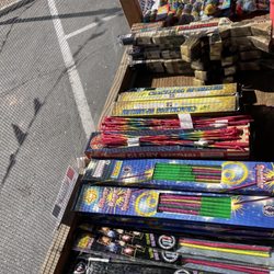 I Know A Guy Fireworks - Sparklers galore! All sorts of sizes colors and styles!