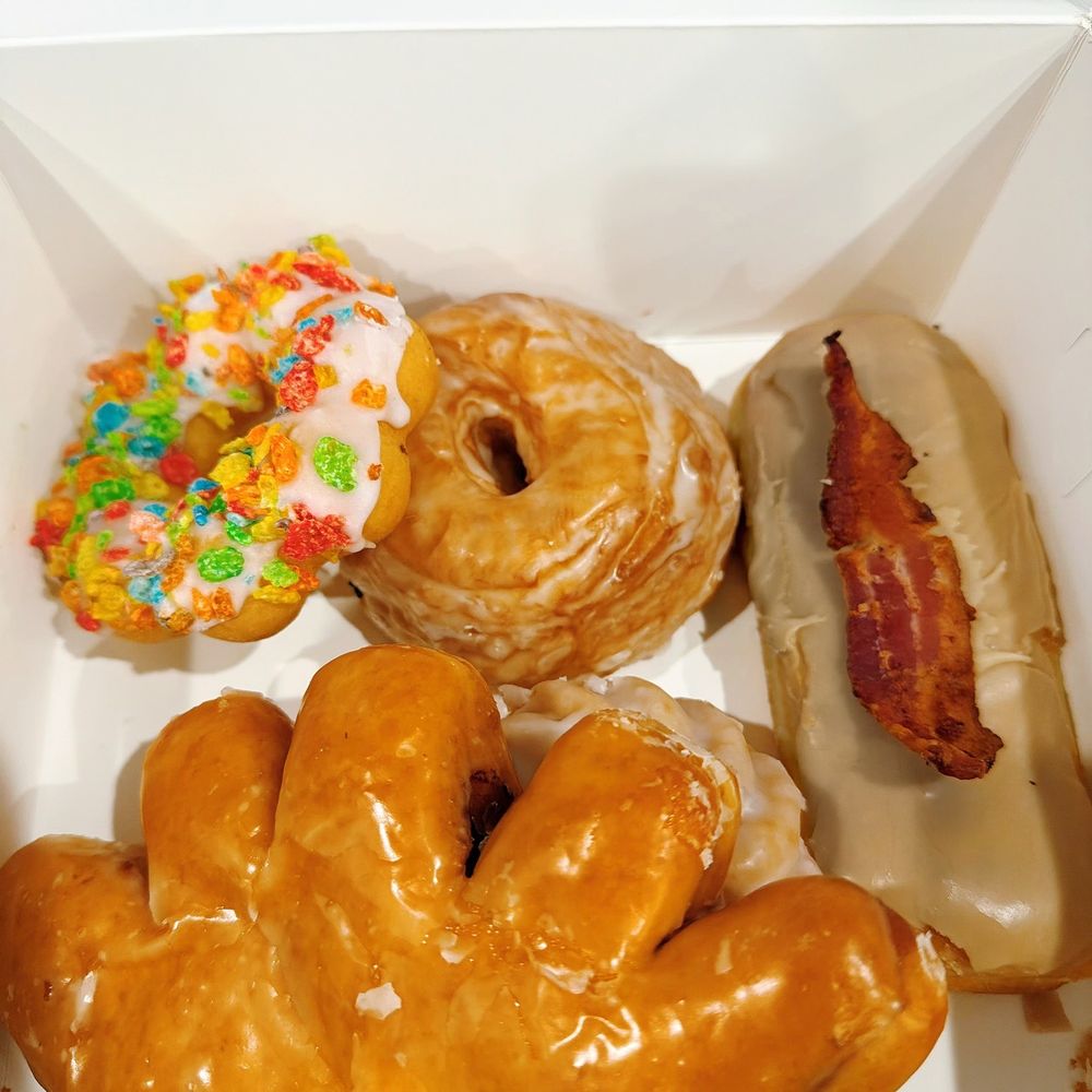 Donuts & Coffey - Cronut, donut, bear claw, mochinut - Donuts Near Me - Roseville, California Donuts & Coffey - Cronut, donut, bear claw, mochinut - Donuts Near Me - Roseville, California