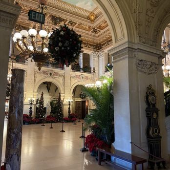 The Breakers - Landmarks & Historical Buildings Near Me - Newport, Rhode Island