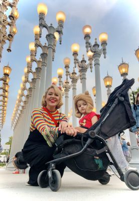 Public Art "Levitated Mass" by null