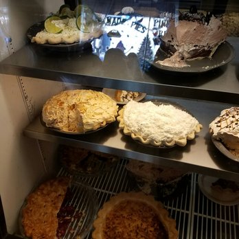 Pine Country Restaurant - Pie pie pie - Breakfast & Brunch Near Me - Williams, Arizona