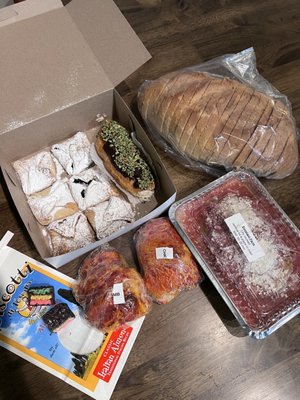 Vesuvio Bakery & Deli by null