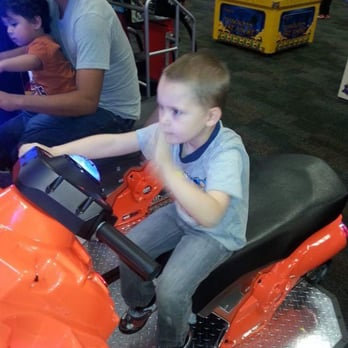 Chuck E. Cheese - Pizza Near Me - Austin, Texas