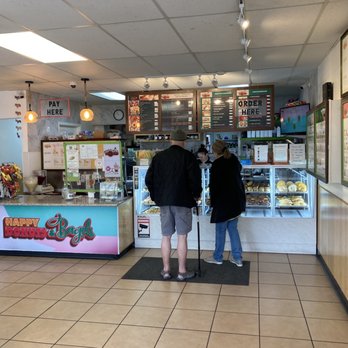 Happy Donuts & Bagel - Front counter - Bagels Near Me - Ukiah, California Happy Donuts & Bagel - Front counter - Bagels Near Me - Ukiah, California