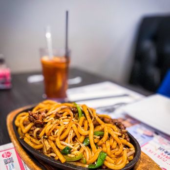 EAT Bistro - Fried Beef Udon with Black Pepper Sauce - Cantonese Near Me - Rosemead, California EAT Bistro - Fried Beef Udon with Black Pepper Sauce - Cantonese Near Me - Rosemead, California