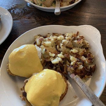 Bell City Diner - Crab cake Eggs Benedict - Diners Near Me - Bristol, Connecticut Bell City Diner - Crab cake Eggs Benedict - Diners Near Me - Bristol, Connecticut