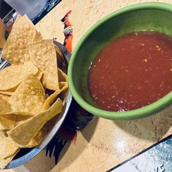 El Rey Azteca - Chips & Salsa