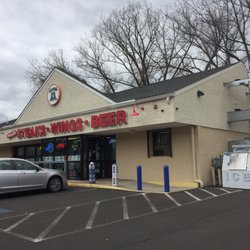 Philly's Craft Beer - Store front-plenty of parking!