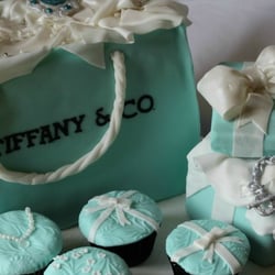 Jen-Jen's Cupcakery - Tiffany themed Novelty Cake and Cupcakes