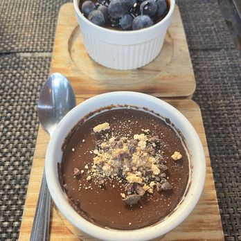 Running Goose - Amaretti Chocolate Pudding Horchata Creme Brule - Gastropubs Near Me - Los Angeles, California