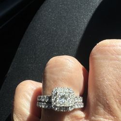 Kay Jewelers - My new wedding ring