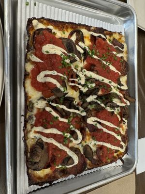 Descendant Detroit Style Pizza by null
