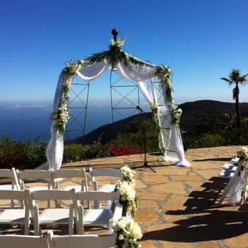 Exquisite Flower Shop - Flowers made an already gorgeous venue completely breathtaking! - Florists Near Me - Los Angeles, California