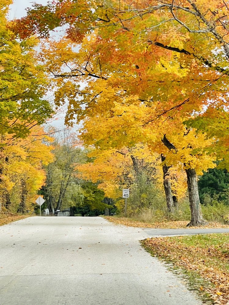 THE JUNIPER INN Updated September 2024 12 Photos 9432 Maple Grove