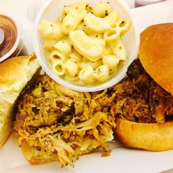 Smokin Hot BBQ - Pulled pork sliders with mac and cheese. Yum!!!