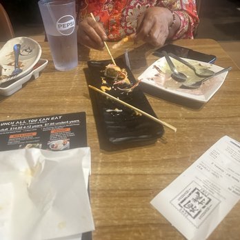 Sumo Sushi - My mom who doesn't even like sushi, loved this place and tried a few different pieces! - Japanese Near Me - Houston, Texas