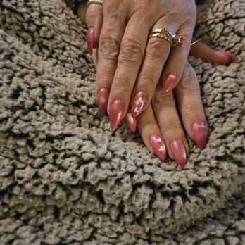 Everett Luxury Nails & Spa - Always leave fully satisfied with my nails. I've gone here for years and highly recommend Everett Luxury Nails. Ellie is AMAZING. - Nail Salons Near Me - Everett, Washington