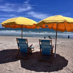 A beautiful day under our 7.5' Sunbrellas!