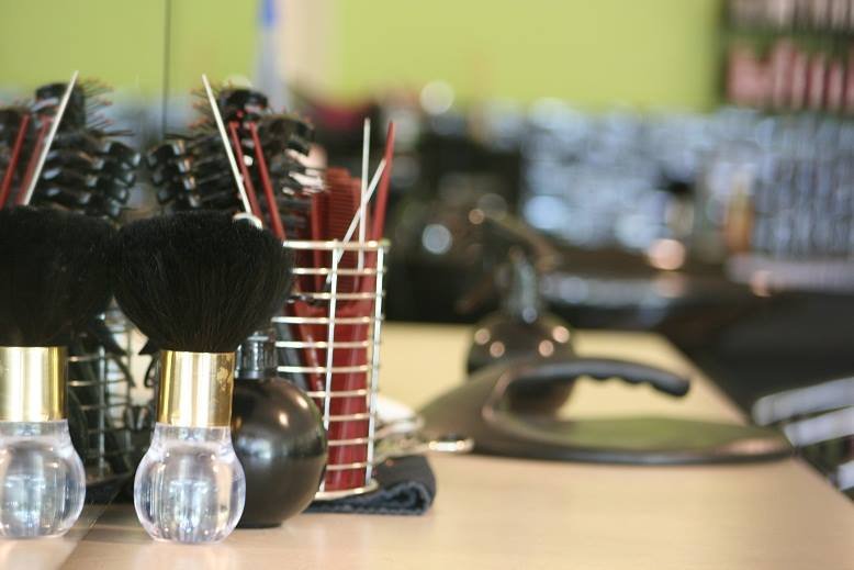 NICOLE’S HAIR LOUNGE Updated June 2024 20 Photos 32 Main St