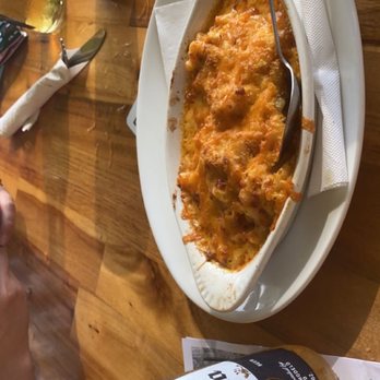Bernie’s Brother - 3 cheese Mac and cheese - Bars Near Me - Corolla, North Carolina