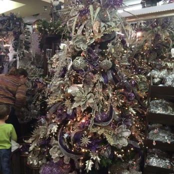 Decorator's Warehouse - Christmas Trees Near Me - Arlington, Texas Decorator's Warehouse - Christmas Trees Near Me - Arlington, Texas