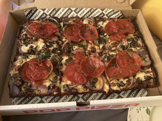 Pop Pizza by null