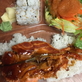 Domo Sushi - This is what I got from them today. Salmon was smaller and thinner than usual and it was falling apart. - Sushi Bars Near Me - Santee, California