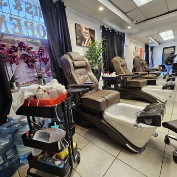 Pro Spa Nail & Hair - not busy which I like - Hair Salons Near Me - Long Beach, California Pro Spa Nail & Hair - not busy which I like - Hair Salons Near Me - Long Beach, California