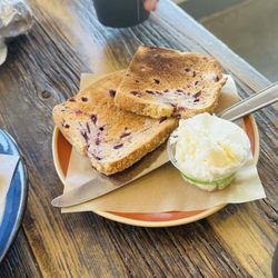 The Perk on Park - Huckleberry toast