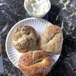 Bagels and veg cream cheese