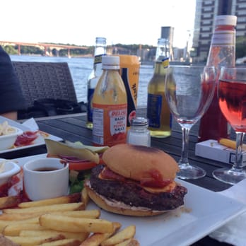 Loopen - Burger was surprisingly pretty good! - Restaurants Near Me - Stockholm, Alberta