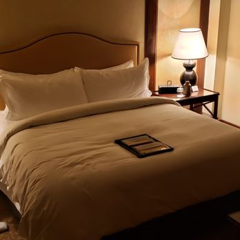 Four Seasons Resort - Comfy beds! did not get turn down service though? dont know if they offer it. - Hotels Near Me - Squamish, British Columbia
