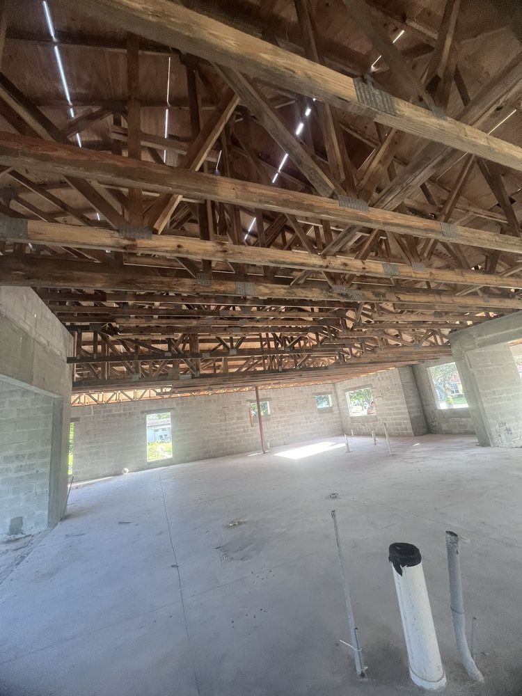 Slide of G&H Roofing Service