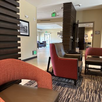 AeroStay Hotel - Comfortable lounge area. - Hotels Near Me - Sioux Falls, South Dakota AeroStay Hotel - Comfortable lounge area. - Hotels Near Me - Sioux Falls, South Dakota