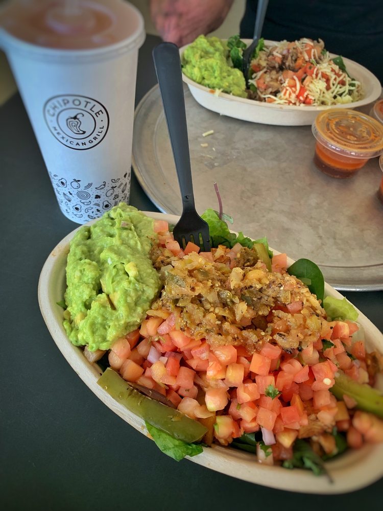 CHIPOTLE MEXICAN GRILL Updated October 2024 51 Photos & 166 Reviews