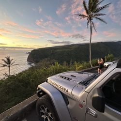 Big Island Jeep Rental - Sunrise @ Pololū Valley Lookout