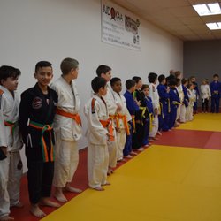 Judokaa Martial Arts - Line wraps around the mats