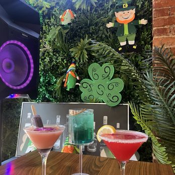 Mixxed DC - Drinks - specialty cocktail - Burgers Near Me - Washington, DC, District of Columbia