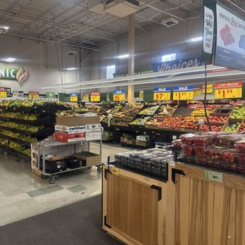 H-E-B - Produce section - Grocery Near Me - Austin, Texas
