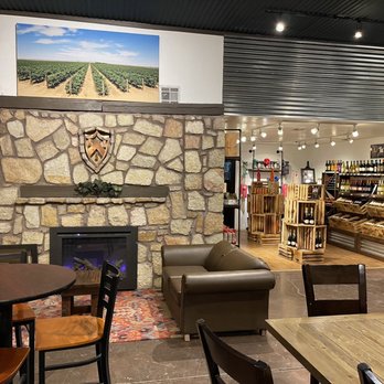 D. H. LESCOMBES WINERY & TASTING ROOM - Beautiful comfortable tasting room - Wineries Near Me - Deming, New Mexico D. H. LESCOMBES WINERY & TASTING ROOM - Beautiful comfortable tasting room - Wineries Near Me - Deming, New Mexico