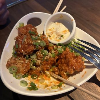Yard House - Boneless Wings - Vegetarian Near Me - San Diego, California