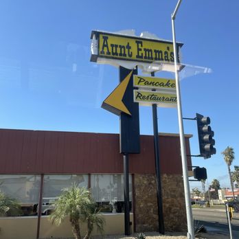 Aunt Emma's Pancakes - Outside of the restaurant - Pancakes Near Me - Chula Vista, California