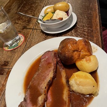 Queens Head - Pubs Near Me