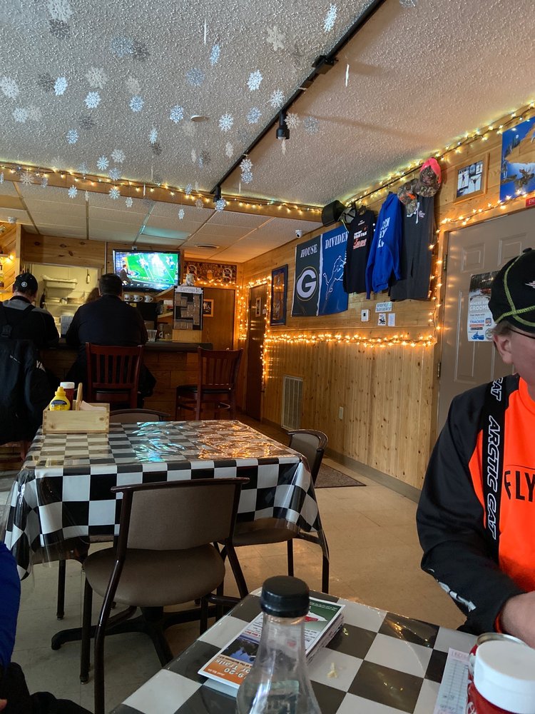 THE PITSTOP BAR & GRILL 10701 M38, Greenland, Michigan Bars