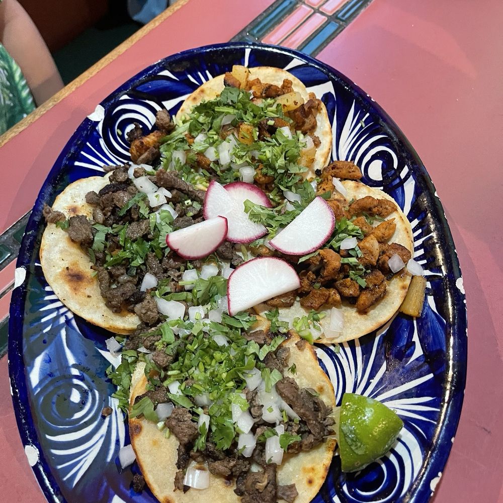 El Legendario Mexican Restaurant - Tacos de pastor and asada - Mexican Near Me - Seattle, Washington El Legendario Mexican Restaurant - Tacos de pastor and asada - Mexican Near Me - Seattle, Washington