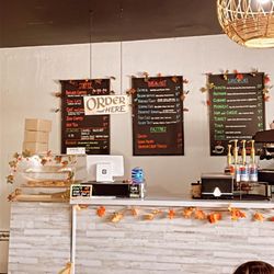 Latin Sisters Cafe - Inside view