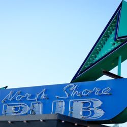 North Shore Pub - Neon sign
